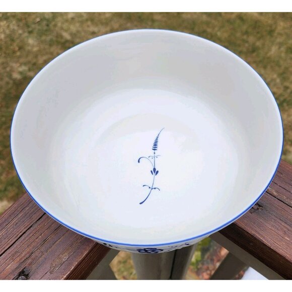 Villeroy & Boch Vieux Luxembourg Round Vegetable Serving Bowl Blue Floral 8" - Picture 2 of 7